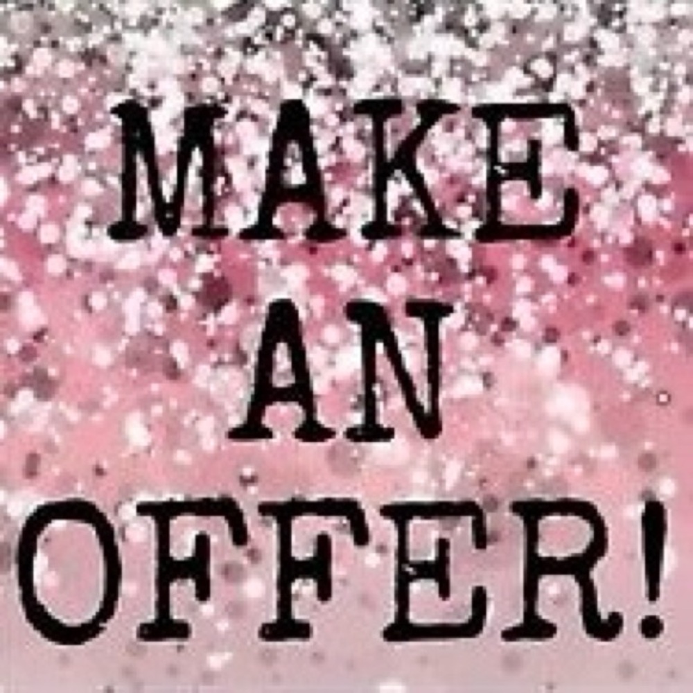 Make an offer! Will consider all reasonable offers! Closet clean out 🩷